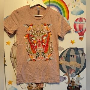 Katie Daisy art tee like new XS